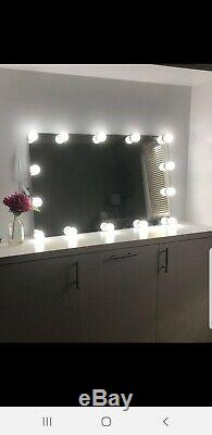 Stunning Hollywood Mirror Large with wall fixtures